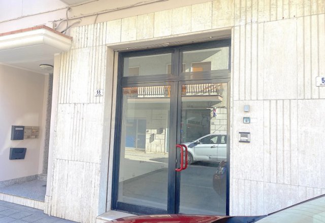 Ufficio /Locale commerciale in affitto a Porto d'Ascoloi